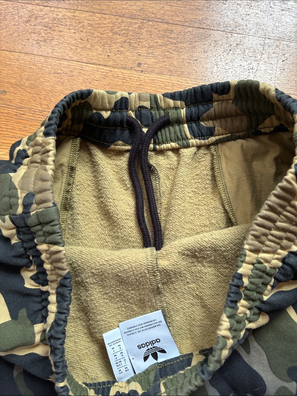 Men’s Adidas Trefoil Ombré Camo Fleece Shorts M - Picture 5 of 5